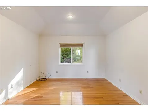 8770 SW 71st Place Portland OR 97223