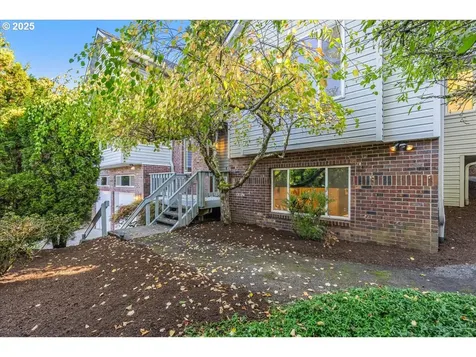 8770 SW 71st Place Portland OR 97223