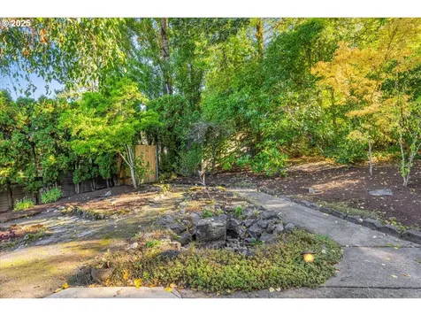 8770 SW 71st Place Portland OR 97223