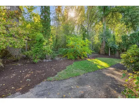 8770 SW 71st Place Portland OR 97223