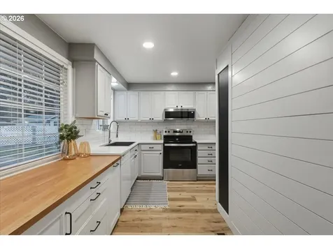 14302 NE 16th Street Vancouver WA 98684