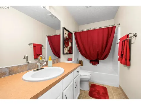 20674 NE Shore View Drive Fairview OR 97024