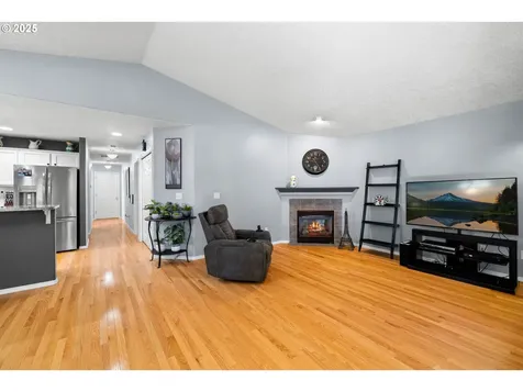 20674 NE Shore View Drive Fairview OR 97024