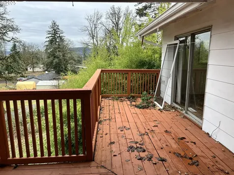 17817 Oatfield Road Gladstone OR 97027