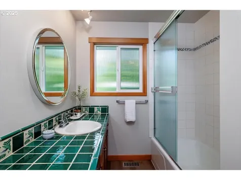 15 SW 95th Avenue Portland OR 97225