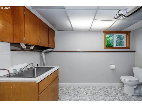 15 SW 95th Avenue Portland OR 97225