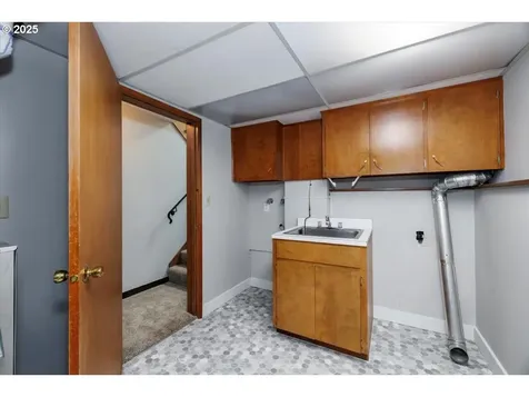 15 SW 95th Avenue Portland OR 97225