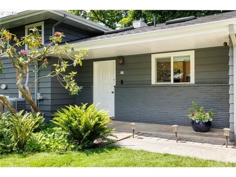 15 SW 95th Avenue Portland OR 97225