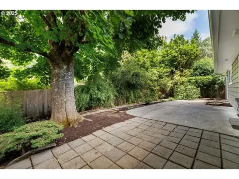 15 SW 95th Avenue Portland OR 97225