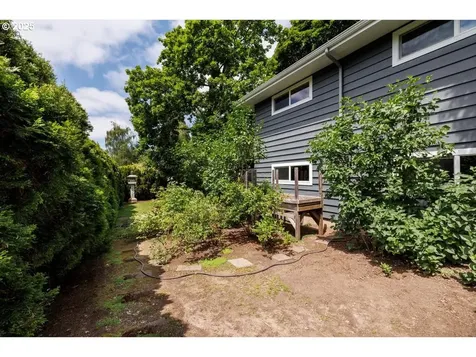 15 SW 95th Avenue Portland OR 97225