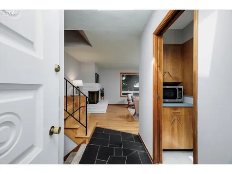 15 SW 95th Avenue Portland OR 97225