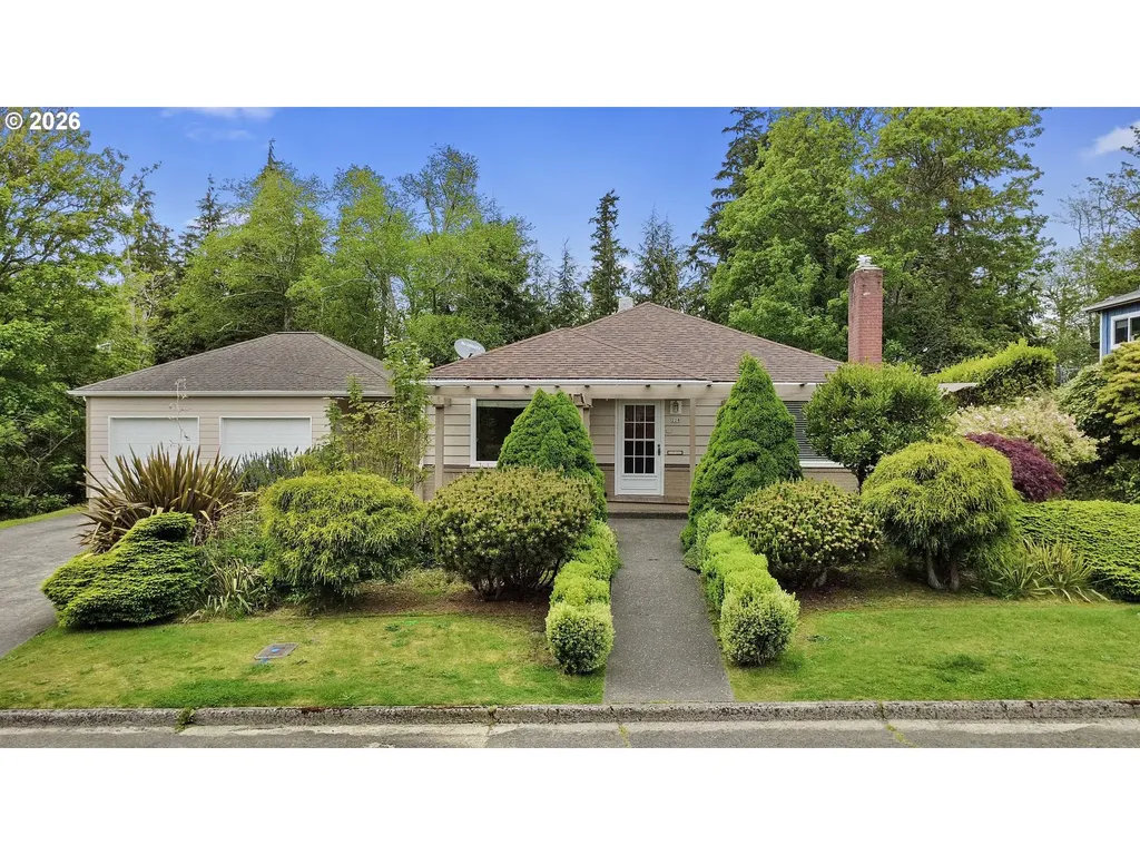 228 Kensington Avenue Astoria OR 97103