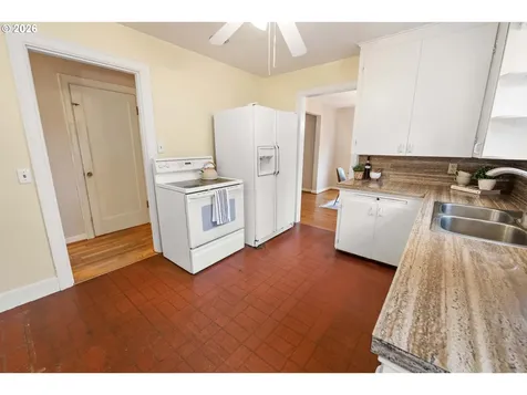 228 Kensington Avenue Astoria OR 97103