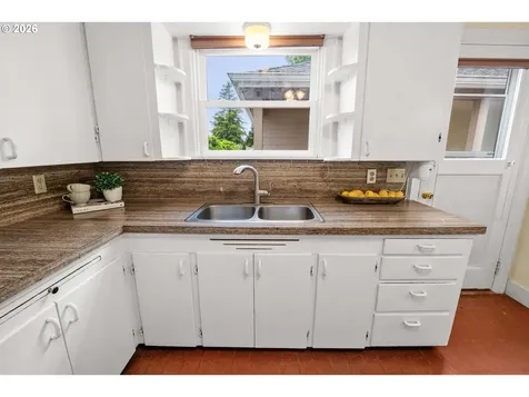 228 Kensington Avenue Astoria OR 97103
