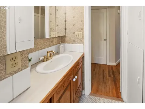 228 Kensington Avenue Astoria OR 97103