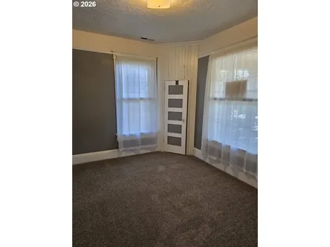 212 SE Mosher Avenue Roseburg OR 97470