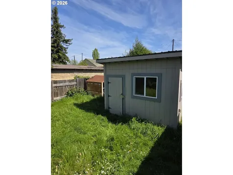 212 SE Mosher Avenue Roseburg OR 97470