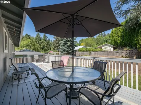 1360 Tamarisk Drive West Linn OR 97068