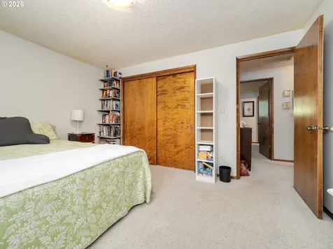 1360 Tamarisk Drive West Linn OR 97068