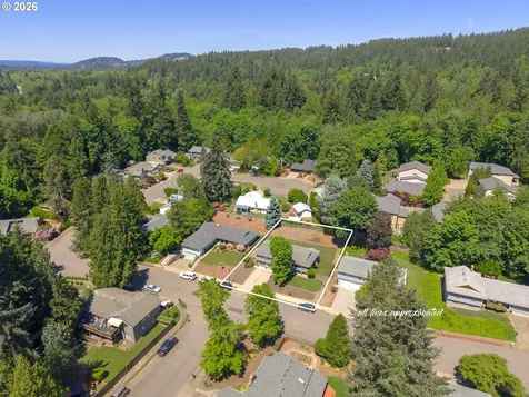 1360 Tamarisk Drive West Linn OR 97068