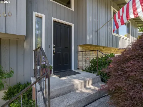 1360 Tamarisk Drive West Linn OR 97068