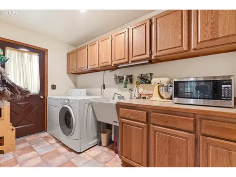 208 Adam Drive Canyon City OR 97820