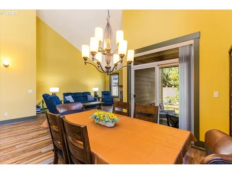 1832 4th Street Hood River OR 97031