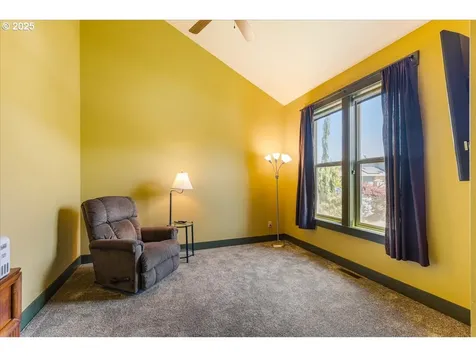 1832 4th Street Hood River OR 97031