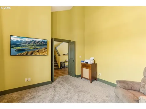 1832 4th Street Hood River OR 97031