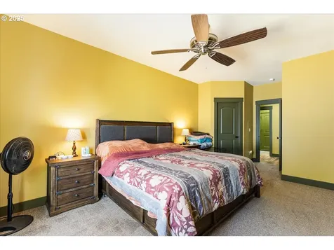 1832 4th Street Hood River OR 97031