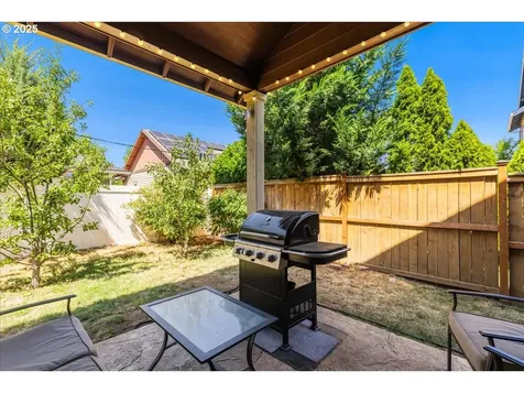 1832 4th Street Hood River OR 97031