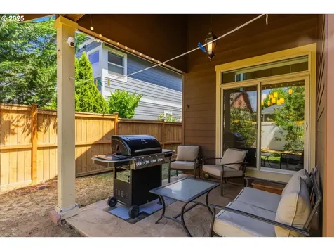 1832 4th Street Hood River OR 97031