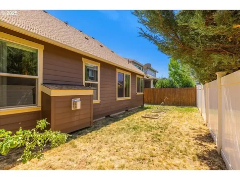 1832 4th Street Hood River OR 97031