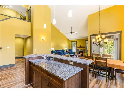 1832 4th Street Hood River OR 97031