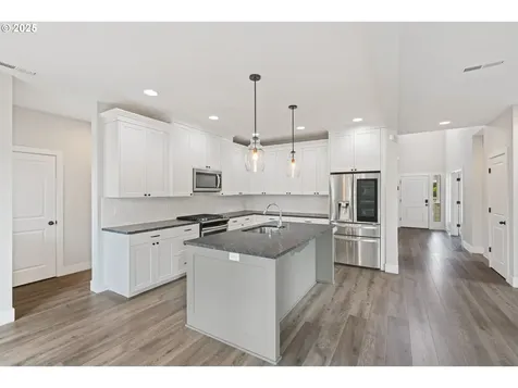 4304 NE 136th Avenue Vancouver WA 98682