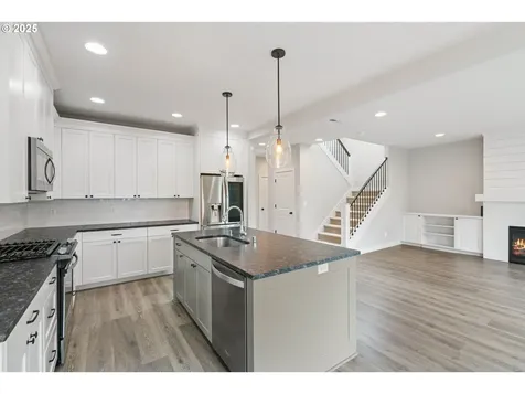4304 NE 136th Avenue Vancouver WA 98682