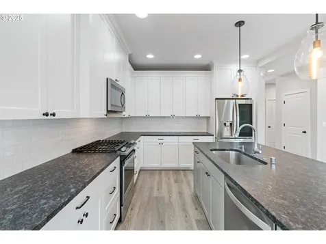 4304 NE 136th Avenue Vancouver WA 98682