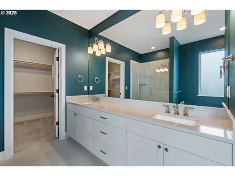 4304 NE 136th Avenue Vancouver WA 98682