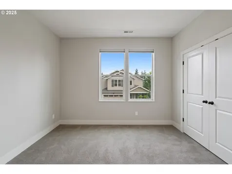 4304 NE 136th Avenue Vancouver WA 98682