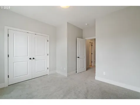 4304 NE 136th Avenue Vancouver WA 98682