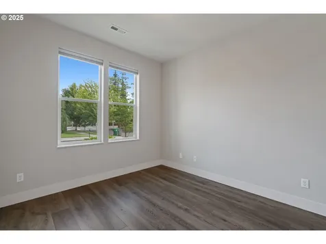 4304 NE 136th Avenue Vancouver WA 98682