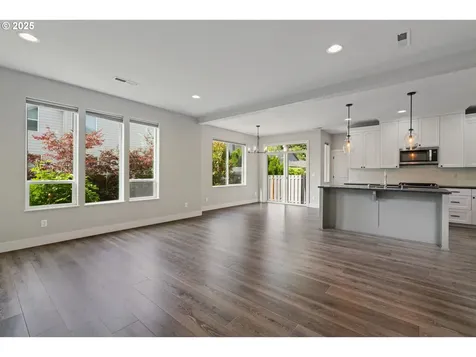 4304 NE 136th Avenue Vancouver WA 98682