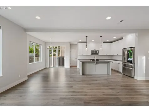 4304 NE 136th Avenue Vancouver WA 98682