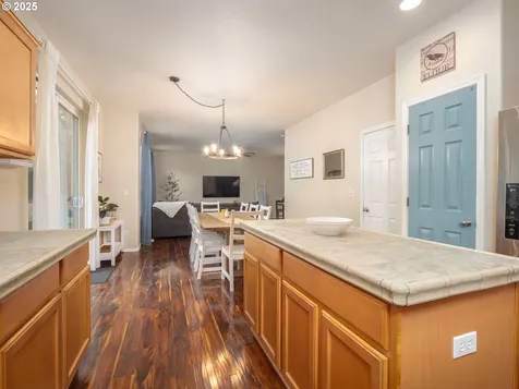 121 N Burl Street Newberg OR 97132