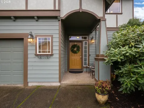 121 N Burl Street Newberg OR 97132