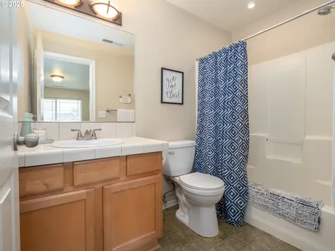121 N Burl Street Newberg OR 97132