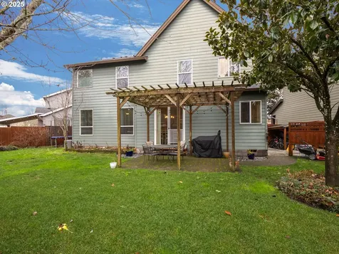 121 N Burl Street Newberg OR 97132