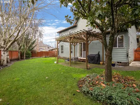 121 N Burl Street Newberg OR 97132