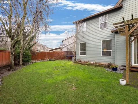 121 N Burl Street Newberg OR 97132
