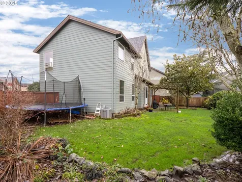 121 N Burl Street Newberg OR 97132